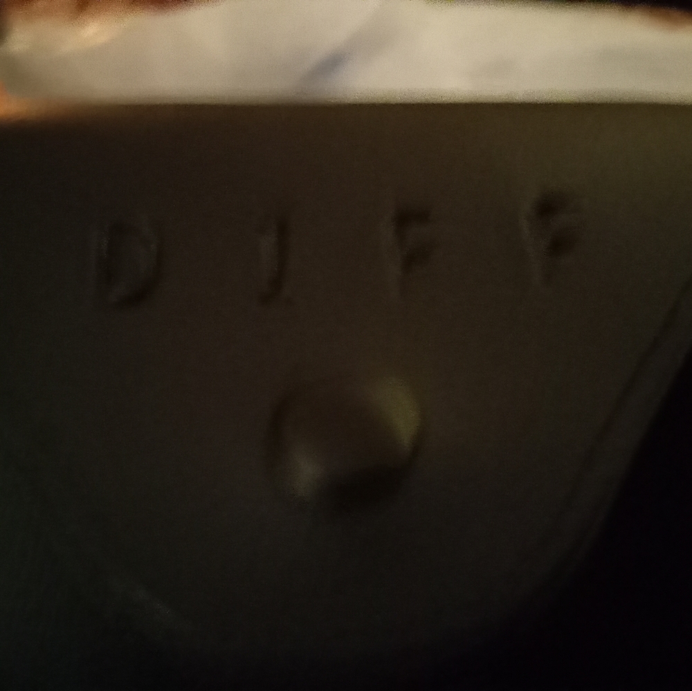 Diff Sunglasses with Case - Picture 13 of 16
